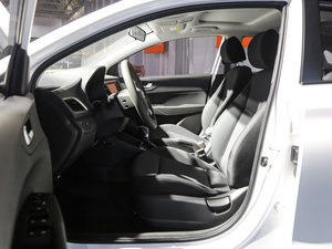 2017款1.6L 自动精英版 国V 空间座椅
