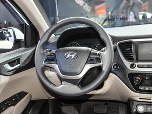 2017款1.6L 自动精英版 国V 中控区