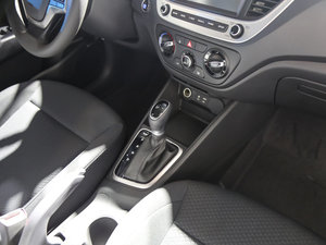 2017款1.6L 自动精英版 国V 中控区