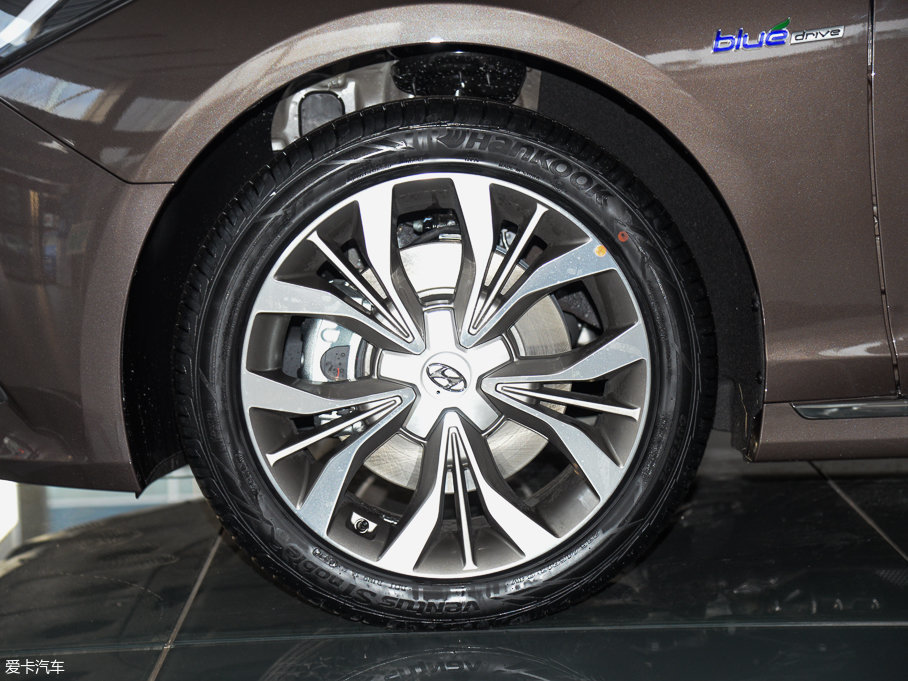 2017{ 1.6T GLXI(lng)