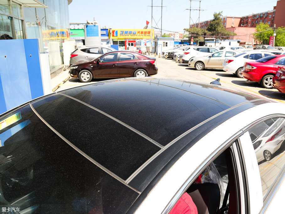 2017{ 1.6T GLXI(lng)