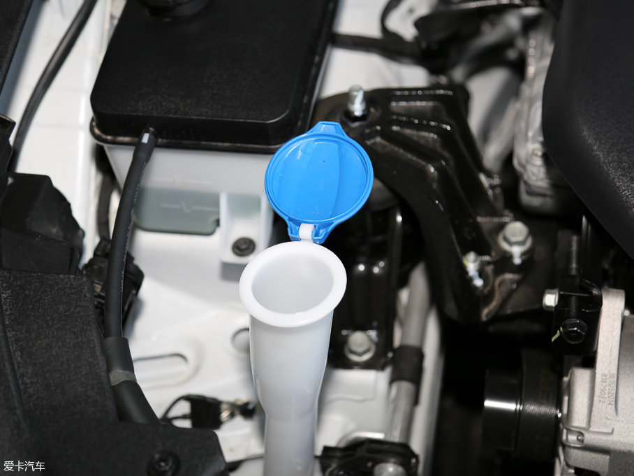 2017�����{�� 1.6T GLX�I(l��ng)����