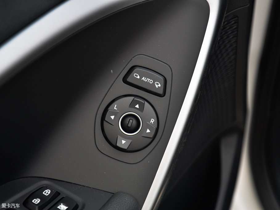 2017F(xin)_ 2.0T Ԅ(q) 7