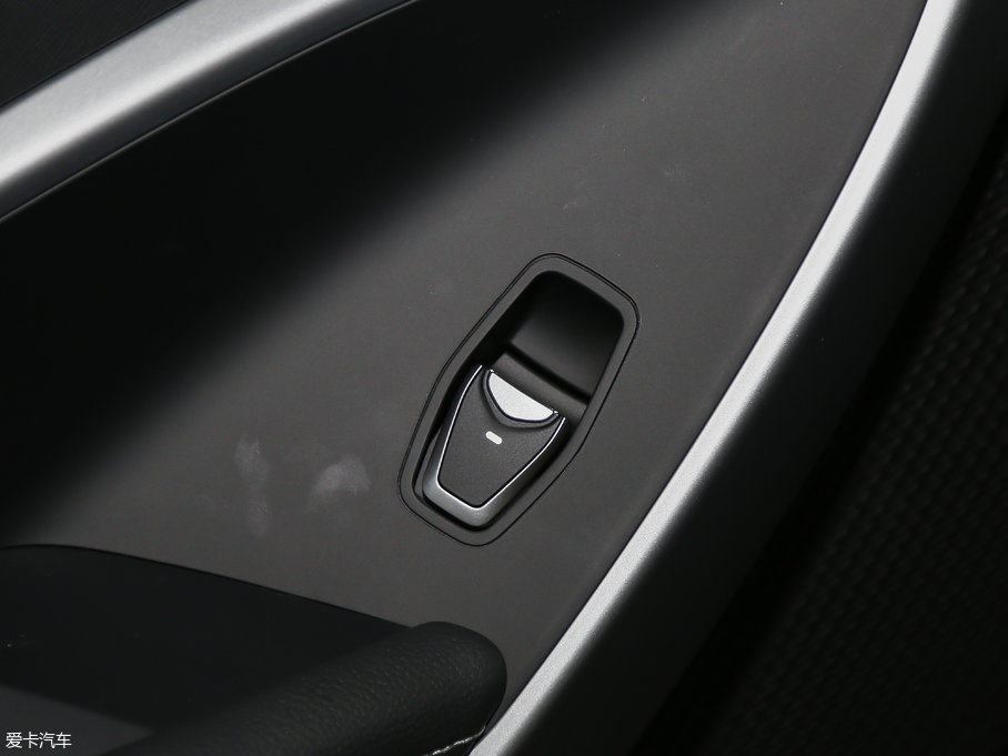 2017F(xin)_(d) 2.0T Ԅ(dng)(q) 7