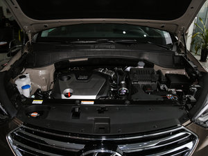 2017款2.0T 自动四驱智能型 7座 发动机