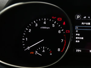 2017款2.0T 自动四驱智能型 7座 中控区