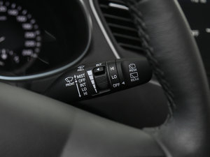 2017款2.0T 自动四驱智能型 7座 中控区
