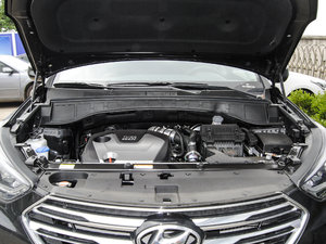 2017款2.0T 自动两驱智能型 7座 发动机