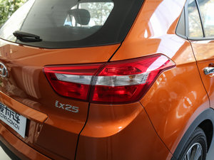 2016款1.6T DCT智能型GLS 尾灯