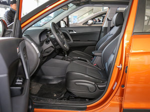 2016款1.6T DCT智能型GLS 前排空间