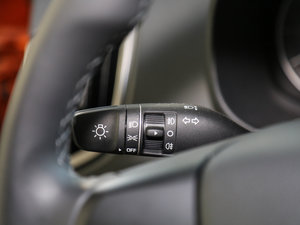 2016款1.6T DCT智能型GLS 中控区