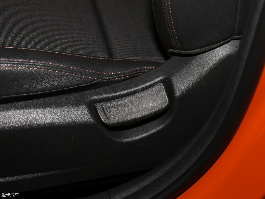 2017{RV 1.4L Ԅ(dng) (gu)V