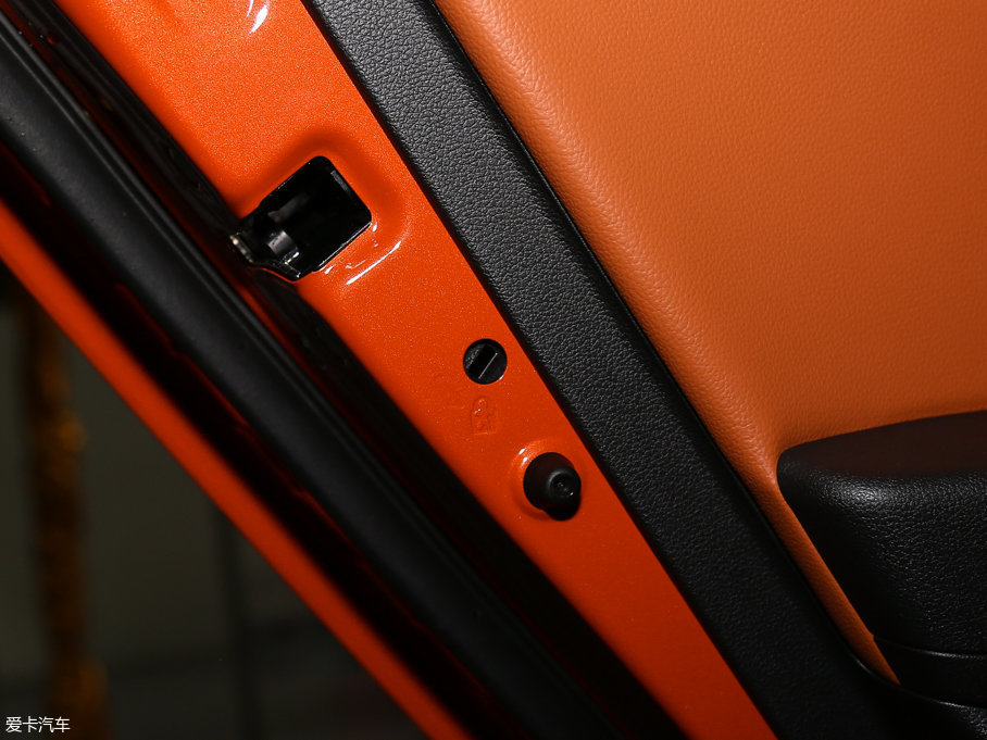 2017{RV 1.4L Ԅӻ V