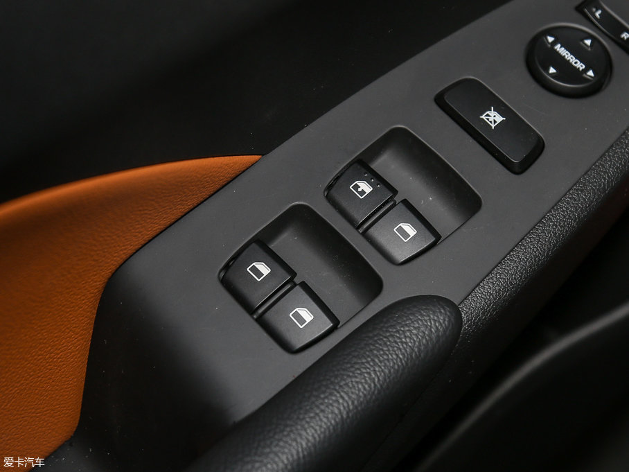 2017{RV 1.4L Ԅӻ V