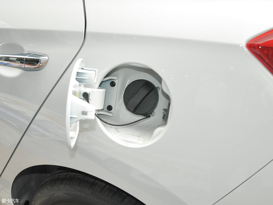 2017{RV 1.4L Ԅӻ V