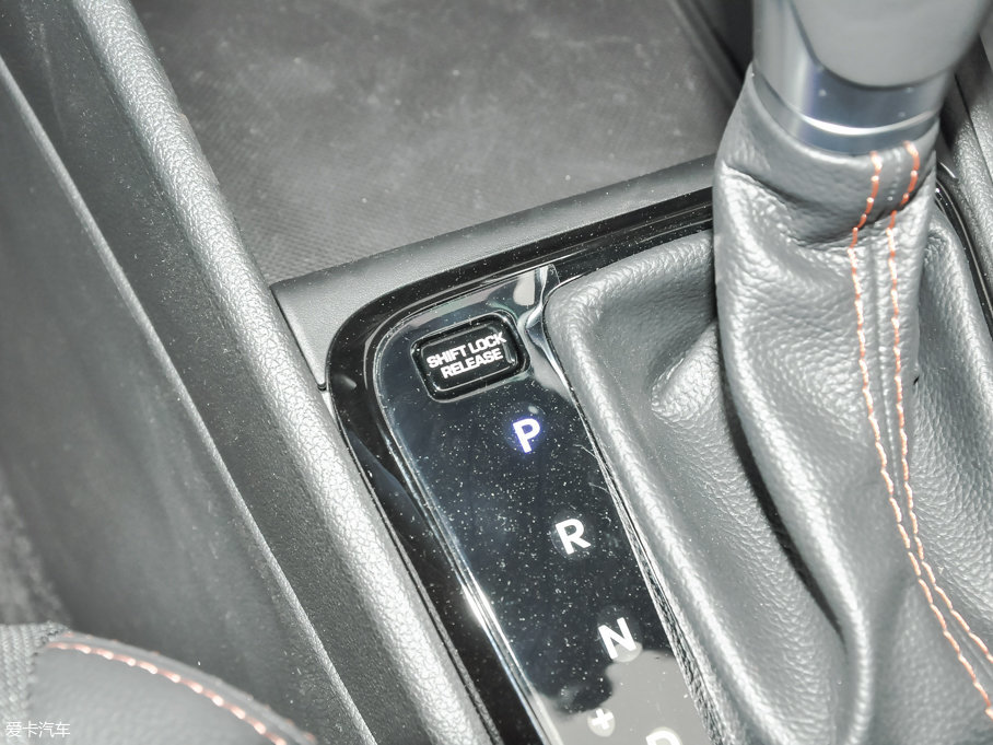 2017{RV 1.4L Ԅӻ V