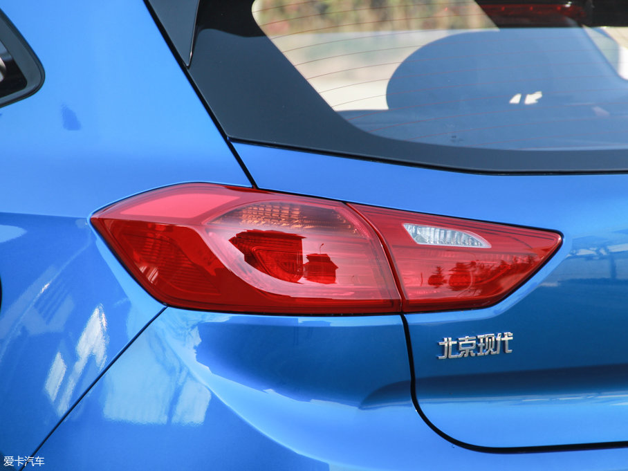 2017{RV 1.4L Ԅӻ V