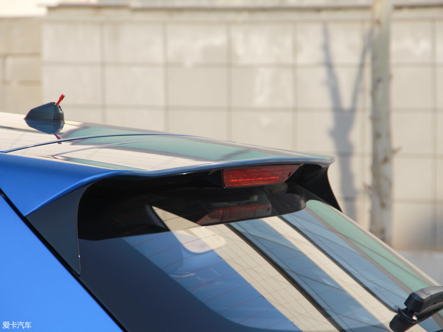 2017{RV 1.4L Ԅӻ V