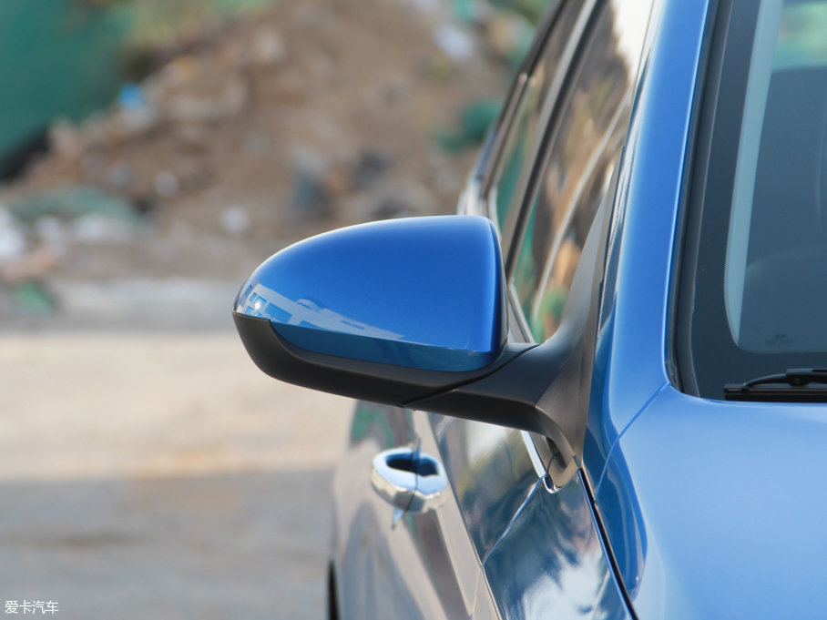 2017{RV 1.4L Ԅӻ V