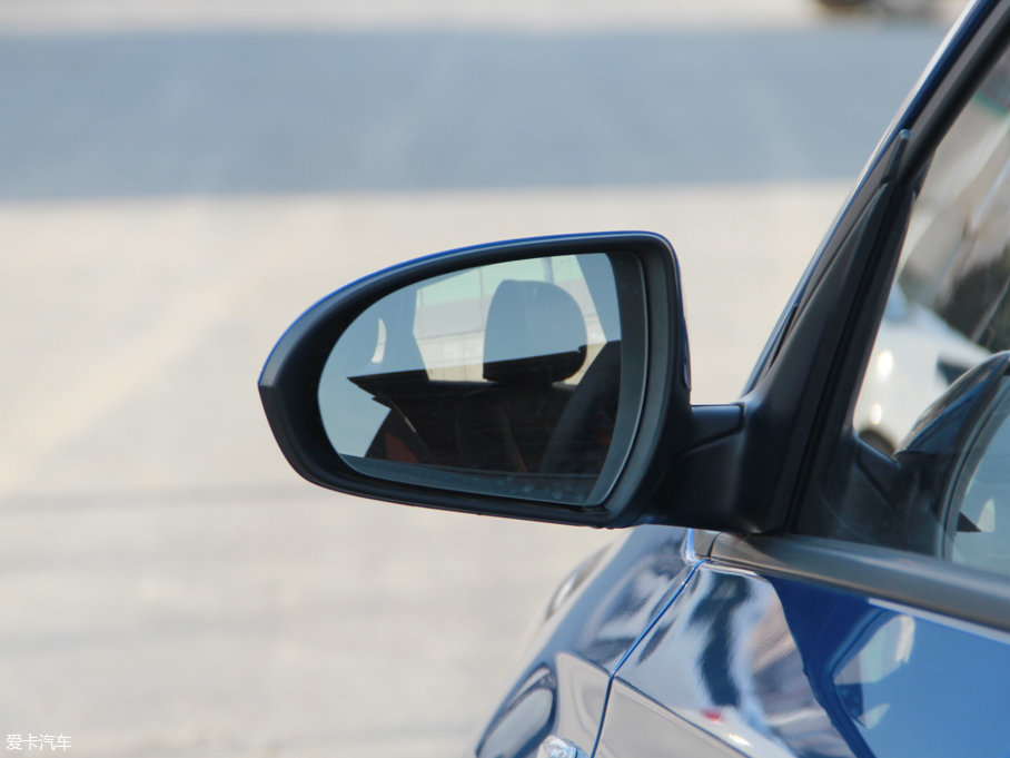 2017{RV 1.4L Ԅӻ V