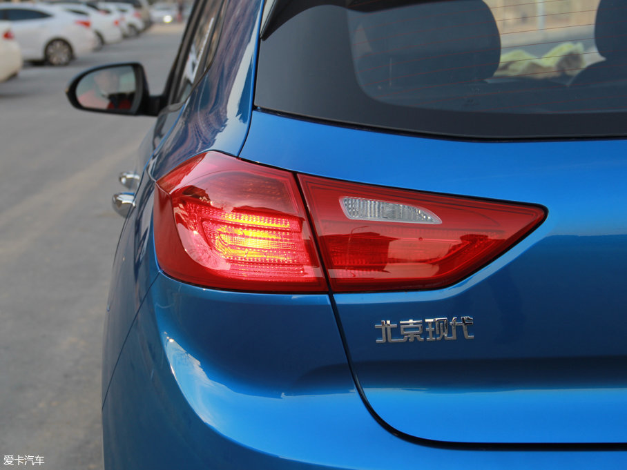 2017{RV 1.4L Ԅӻ V