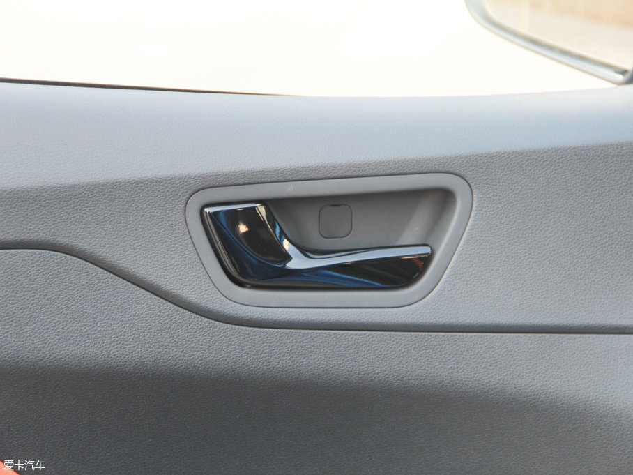 2017{RV 1.4L Ԅӻ V