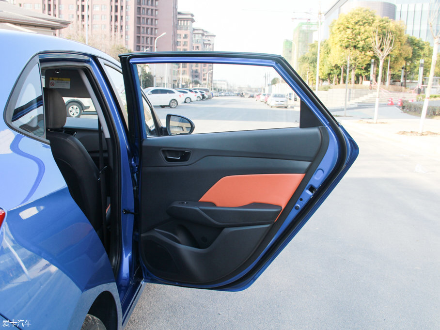 2017{RV 1.4L Ԅӻ V