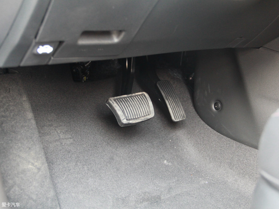 2017{RV 1.4L Ԅӻ V