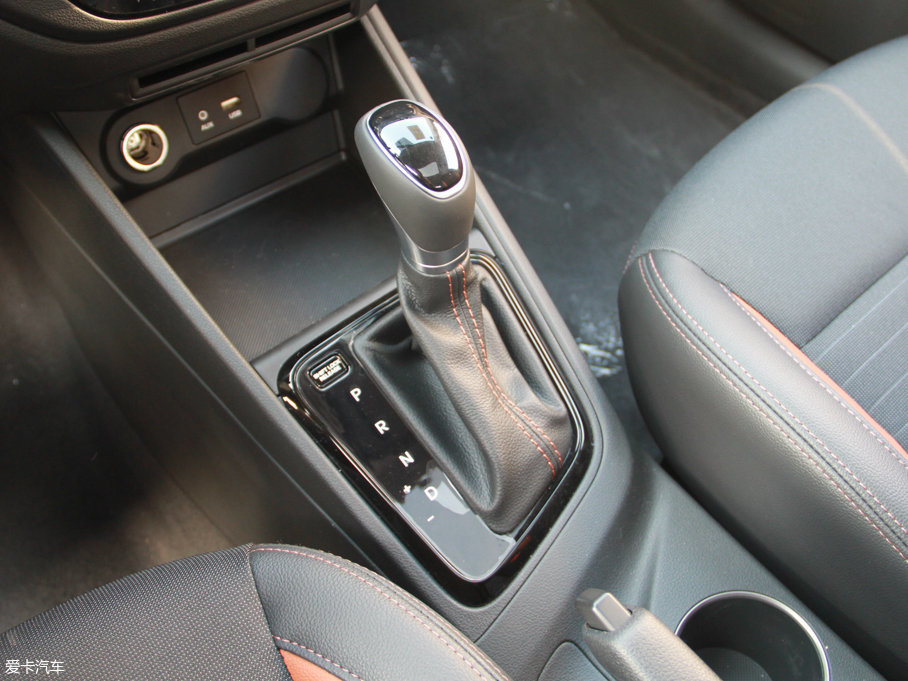 2017{RV 1.4L Ԅӻ V