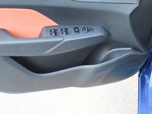 2017款1.4L 自动活力版 国V 前门储物空间
