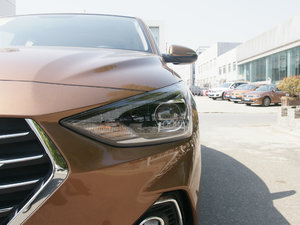 2017款1.6L 自动悦值型 大灯