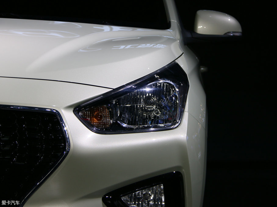 2017����{ 1.4L �քӟ��°� ��V