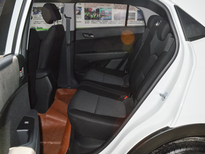2017款1.6L 手动时尚型 后排空间