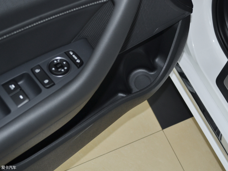 2018{늻(dng) 2.0L Ԅ(dng)(lin) (gu)V