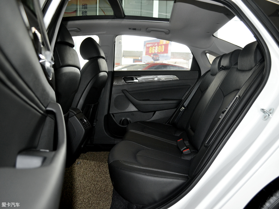 2018{늻 2.0L Ԅ V