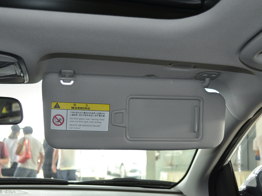 2018{늻 2.0L Ԅ V