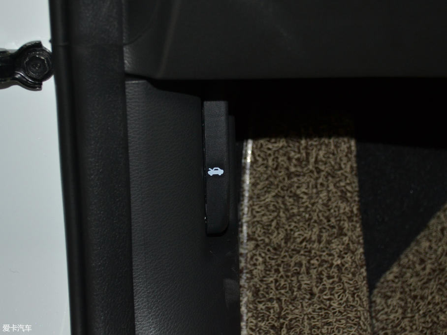 2018{늻 2.0L Ԅ V