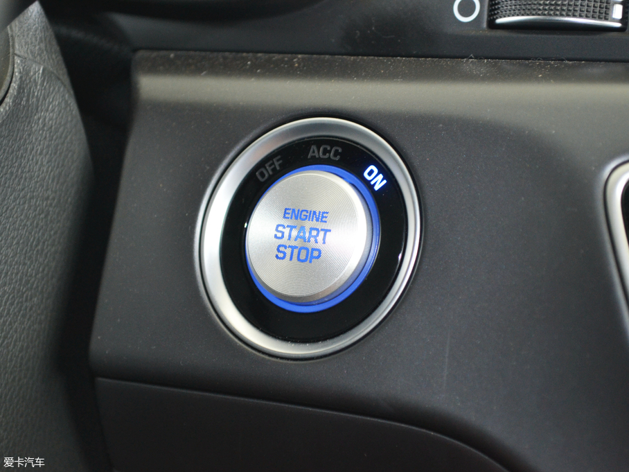 2018{늻 2.0L Ԅ(lin) V