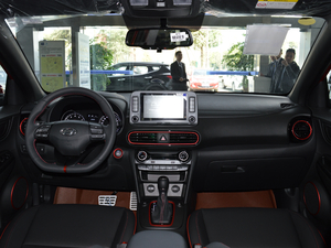 2018款1.6T 致尊版 内饰全景