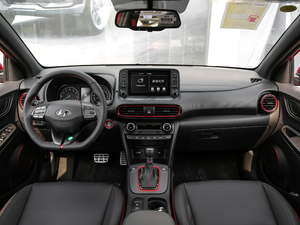 2018款1.6T 致跑版 内饰全景