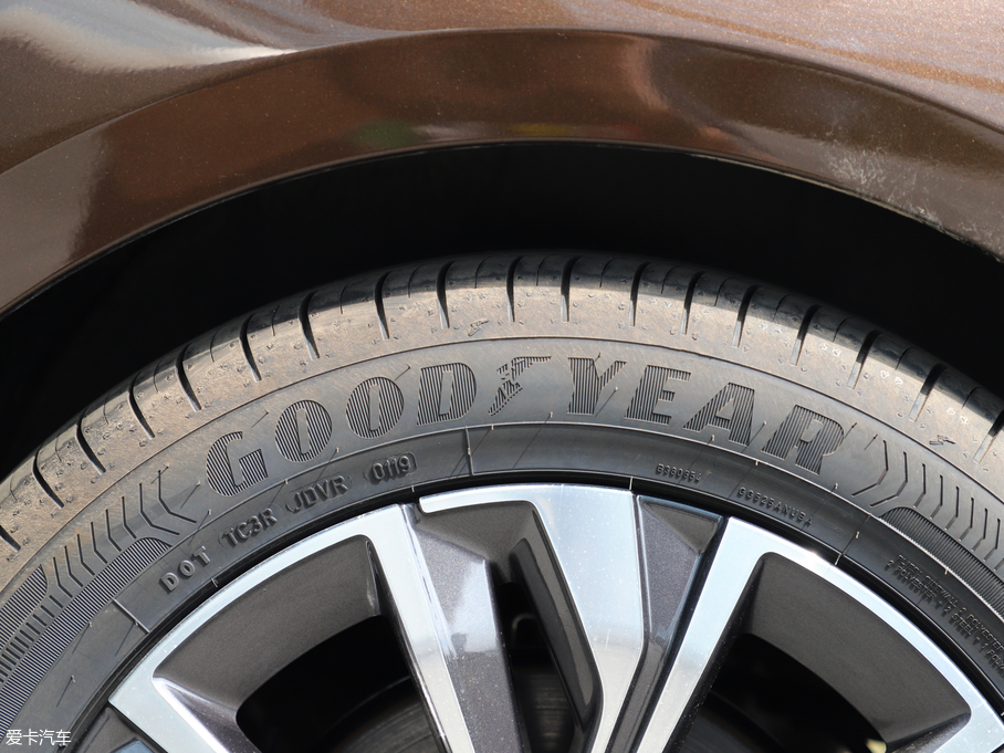 2019508L 400THP PureTech {ذ VI