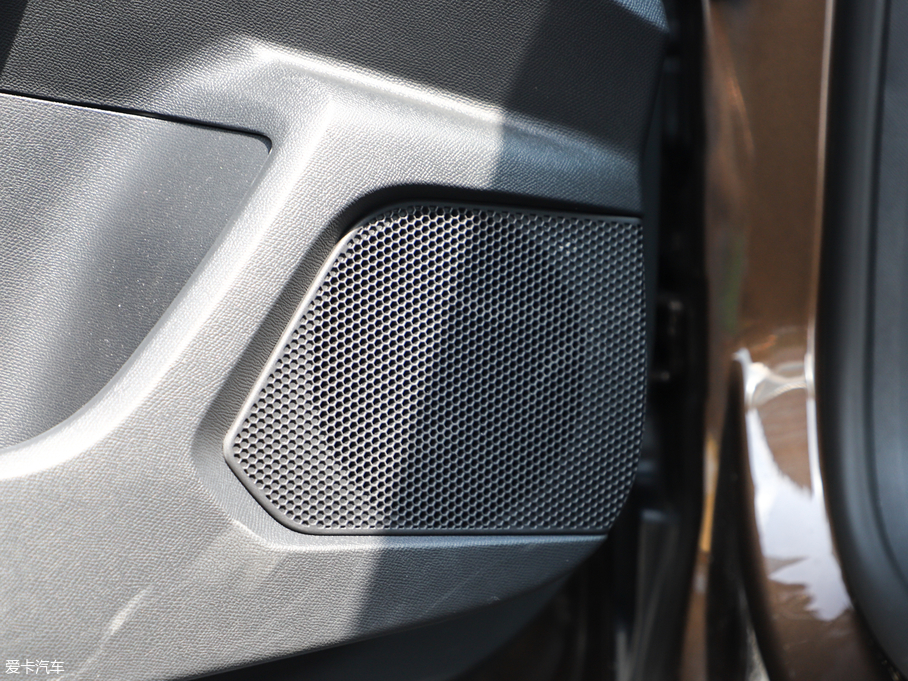 2019508L 400THP PureTech {ذ VI