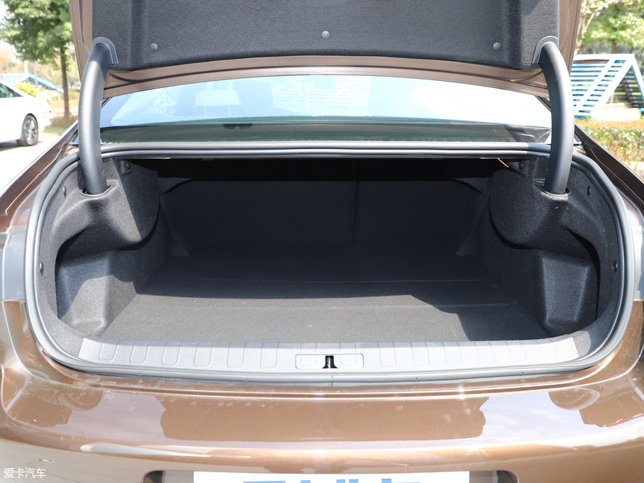 2019508L 400THP PureTech {ذ VI