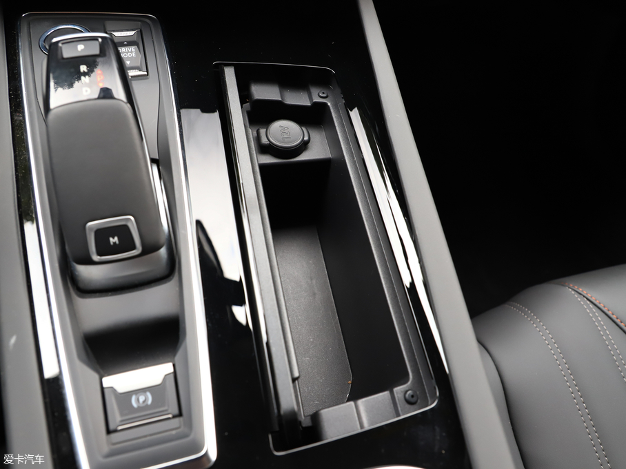 2019508L 400THP PureTech {ذ VI