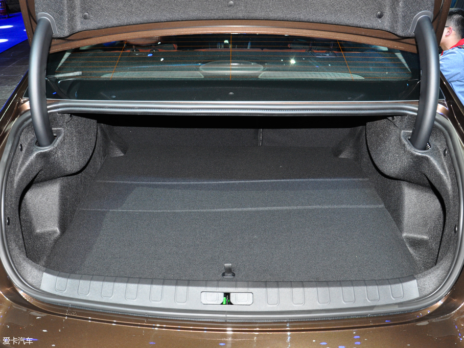 2019508L 400THP PureTech  VI