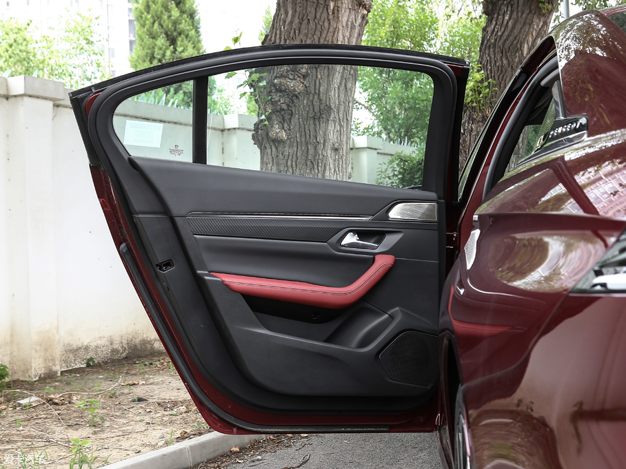 2019508L 400 THP PureTech XP˰  VI