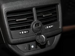 2019380THP AGT 7 V g