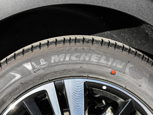 2019380THP Ӣ 7 V ݆̥Ʒ