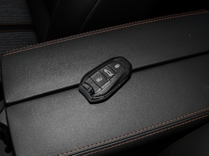 2019380THP Ӣ 7 V ܇耳