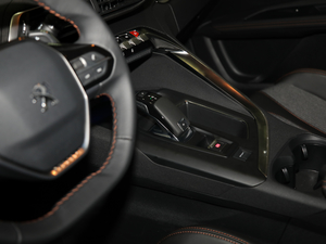 2019380THP Ӣ 7 V п؅^